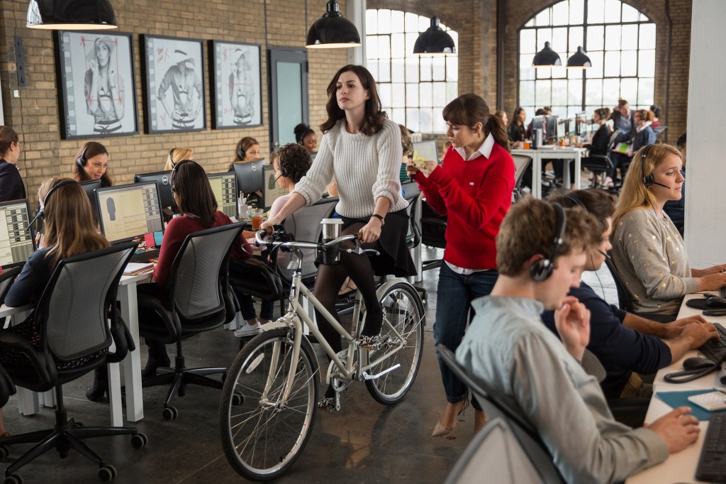 Anne Hathaway plays self-made fashion mogul in ‘The&nbsp;Intern’