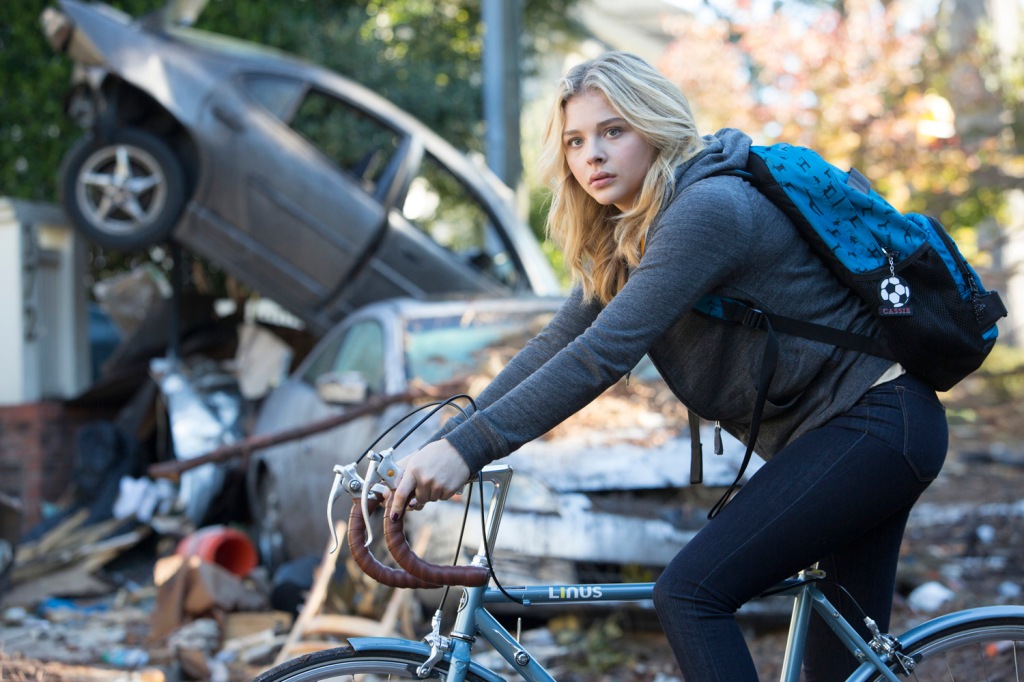 ‘The 5th Wave’ opens in PH at No. 1, grosses P51.6-M in 5 days