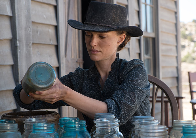 natalie-portman_as_jane_hammond_photo_3