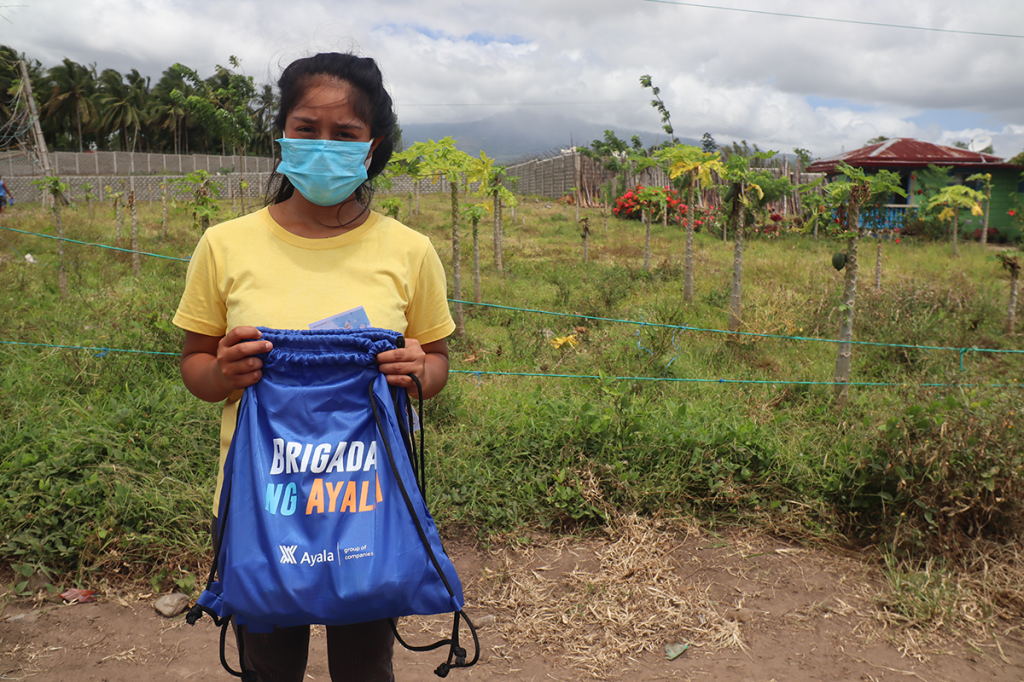 Globe reignites ‘bayanihan’ spirit, lets customers support distance&nbsp;learning