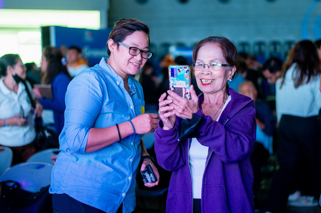 Senior Citizens empowered with digital skills through Globe’s #SeniorDigizen&nbsp;campaign